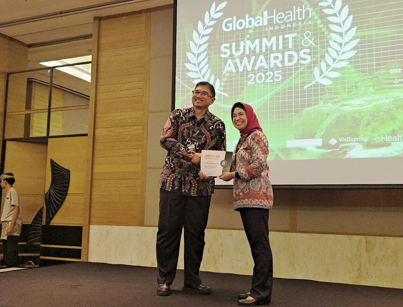 RSAB HARAPAN KITA RAIH PENGHARGAAN ‘FETOMATERNAL SERVICE PROVIDER OF THE YEAR 2025’ DARI GLOBAL HEALTH INDONESIA