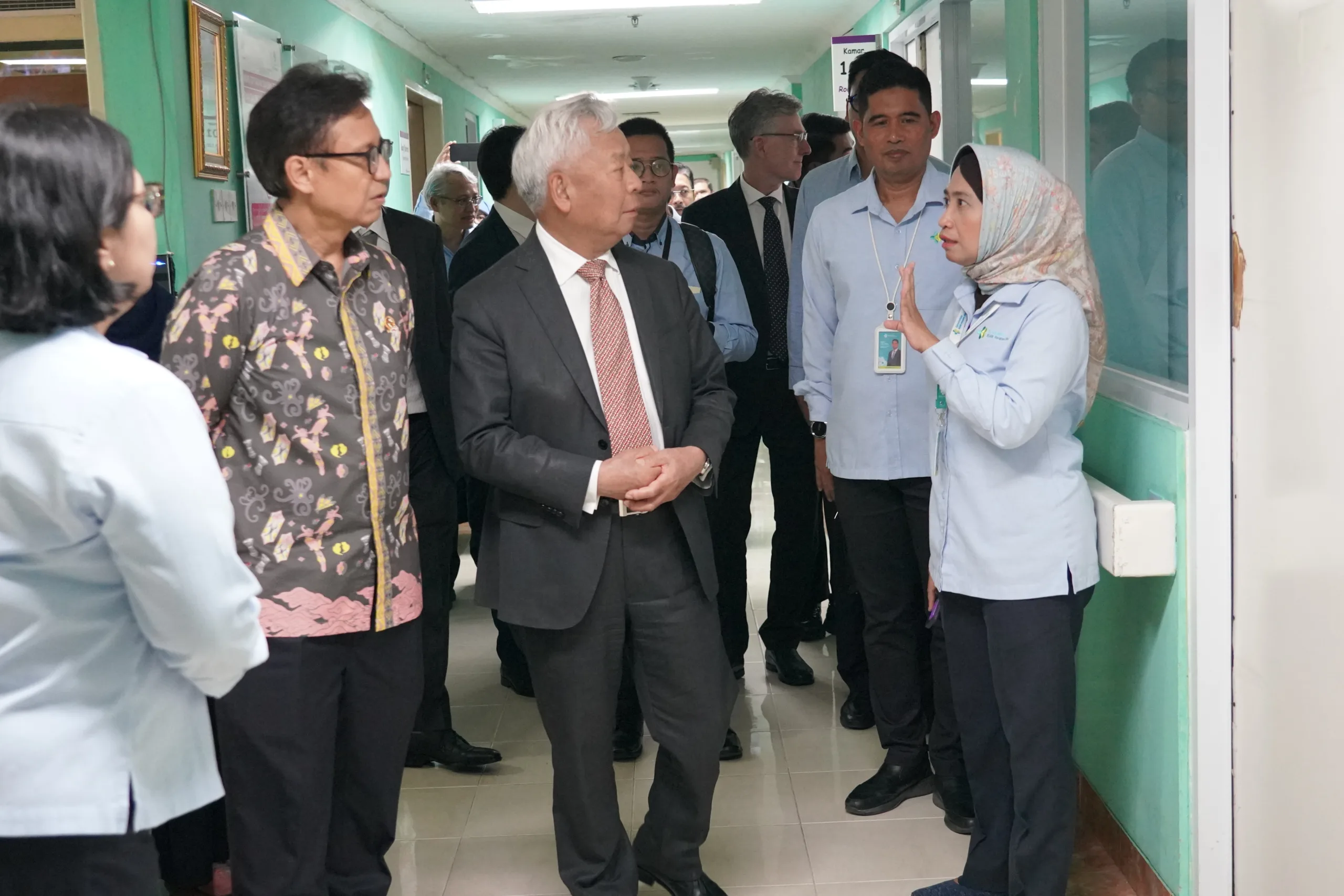KUNJUNGAN MENKES & PRESIDEN AIIB KE RSAB HARAPAN KITA