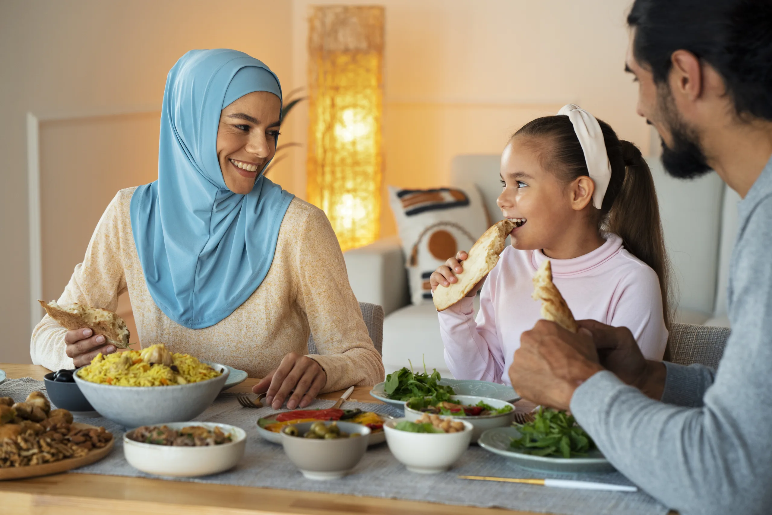 PENTINGNYA MENJAGA KESEIMBANGAN NUTRISI ANAK SAAT LEBARAN