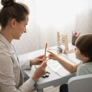 AUTISME PADA ANAK: MENGENAL LEBIH DEKAT UNTUK DUKUNGAN YANG LEBIH BAIK
