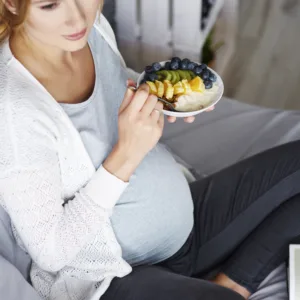 LEBARAN SEHAT UNTUK IBU HAMIL: TIPS MAKAN SEHAT DAN AKTIVITAS AMAN